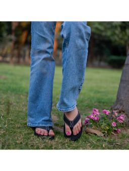 NoStrain - Women Black Arch Flipflops