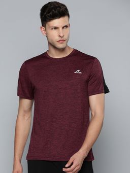 Alcis - Men Maroon Solid Slim Fit T-Shirt