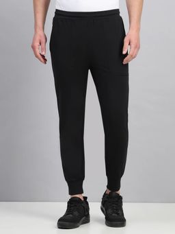 Fitleasure - Men Black Blended Solid Tapered Trackpant