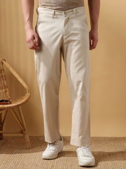 Dennis Lingo - Men Beige Solid Relaxed Fit Trouser