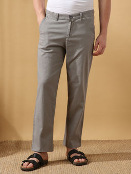 Dennis Lingo - Men Grey Solid Relaxed Fit Trouser
