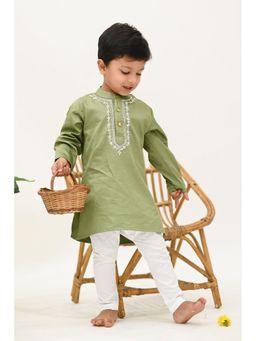 Peekaaboo Kids - Green Boys Embroidered Kurta With Pant