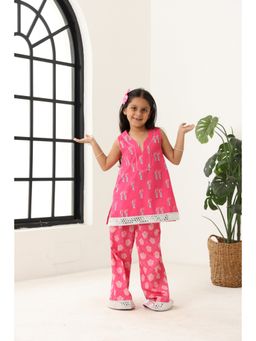 Spunkies - Girls Printed Bell Sleeve Pink Kurta With Palazzo