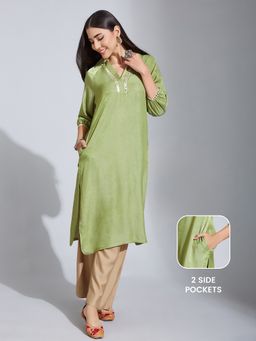 LIFE WITH POCKETS - Women's Light Green Shirt Collar Knee Long Polyester Kurti