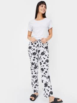 max - Women Floral Print T-shirt with Pyjama