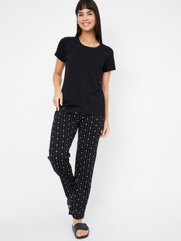max - Women Printed T-shirt with Pyjama