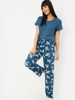 max - Women Printed T-shirt with Pyjama