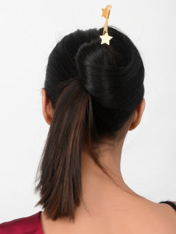 Silvermerc Designs - Women Gold-Toned Star Tasselled Hair Stick