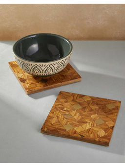 Fabindia - Brown Aavegh Inlay Wood Trivet (Set of 2)