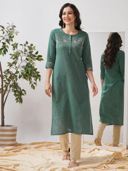 Kami Kubi - Straight Fit Embroidered Three Fourth Sleeves Green Kurta