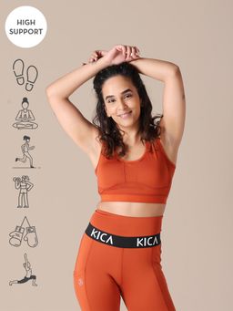 Kica - High Support Bra in Performance Fabric Featuring Hook Closure