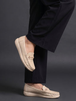 JODYHUB - Women Cream Loafers