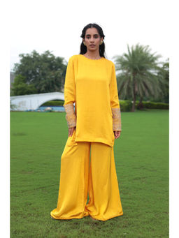 Zari Jaipur - Satin Silk Solid Embroidered Kurta with Palazzo