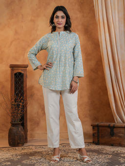 SPAN - Green Straight Printed Kurti With Pant