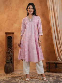 SPAN - Pink A-Line Printed Kurta With Pant