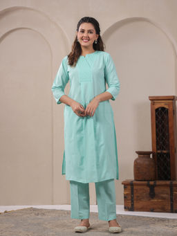 SPAN - Green Straight Solid Kurta With Pant
