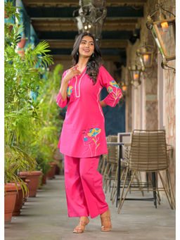 Zolo Label - Pink Embroidered Cotton V Neck and Three Fourth Sleeves Co-Ord Sets