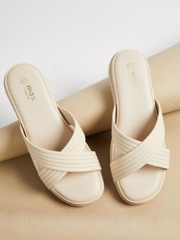 max - Women Cream Criss-Cross Sandals