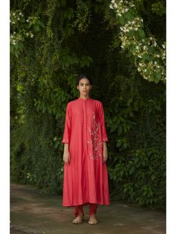 Vashisht Guru Dutt - Coral Chanderi Embroidered Kurta with Dhoti (Set of 2)