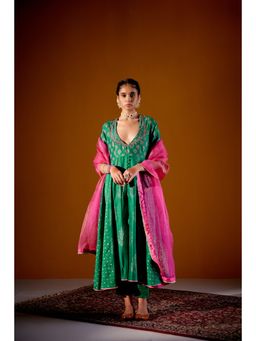 Vashisht Guru Dutt - Green Block Printed Kurta with Dupatta and Pant (Set of 3)