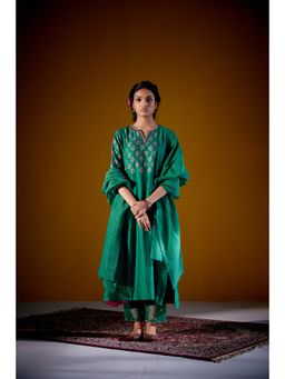 Vashisht Guru Dutt - Green Woven Chanderi Kurta with Dupatta and Pant (Set of 3)