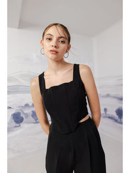 Orthodox - Black Structured Banana Crepe Crop Top