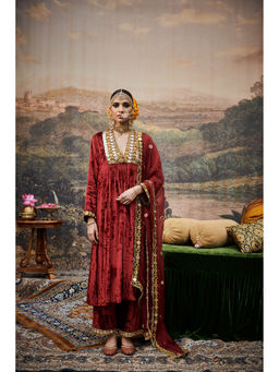 ITRH - Red Surkh Shahi Kurta with Pant and Dupatta (Set of 3)