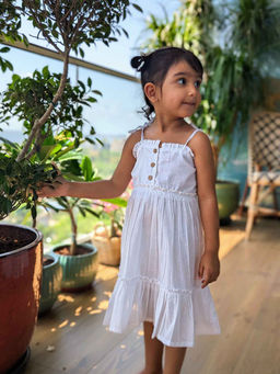 Tura Turi - White Solid Dress