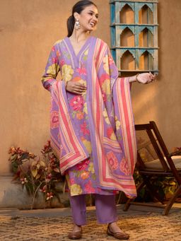 Koskii - Purple Embroidered V-Neck Three Fourth Sleeves Kurta Pant & Dupatta