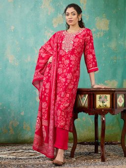 Koskii - Pink Embroidered Round Neck Three Fourth Sleeves Kurta Pant & Dupatta