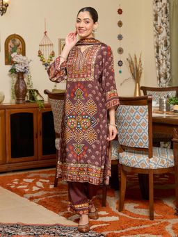 Koskii - Brown Embroidered Round Neck Three Fourth Sleeves Kurta Pant & Dupatta