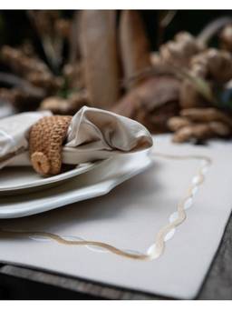 The Living Edit - White Linked Elegance Placemat