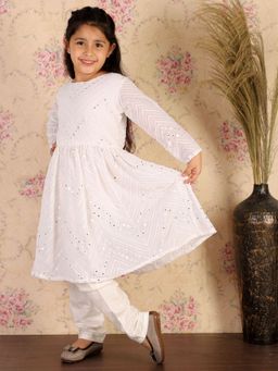 Vastramay - Girls White Kurta and Churidar (Set of 2)