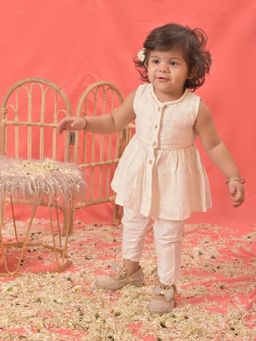 Vastramay - Infant Girls White Chanderi Kurta and Dhoti (Set of 2)