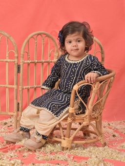 Vastramay - Girls Navy Blue Kurta and Patiala (Set of 2)