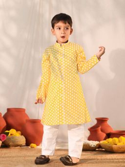 Vastramay - Boys Yellow Kurta Pyjama (Set of 2)