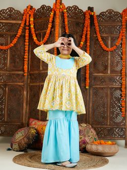 Vastramay - Girls' Yellow & Aqua Patola Kurta & Pant Set