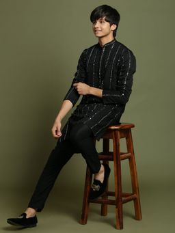 Vastramay - Boys Black Kurta Pyjama (Set of 2)