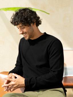 Andamen - Black Full Sleeves Regular Fit Solid Pullover