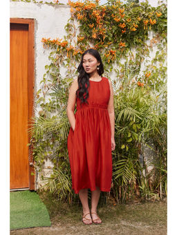 Five Thirty Somewhere - Red Portobello Road Pleated Brick Midi Sleeveless Dress