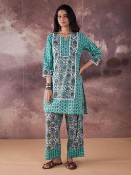 Indo Era - Green Floral Printed Straight Kurta with Pant