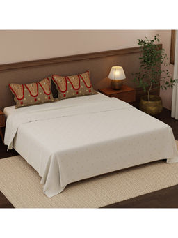 Boutique Living - Heritage Walk White Ethnic Print King Bedsheet With Pillow Covers