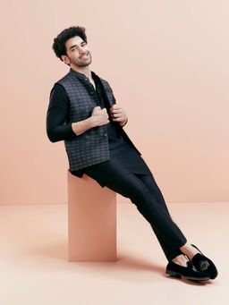 KISAH - Men Black Woven Kurta with Pant and Nehru Jacket (Set of 3)