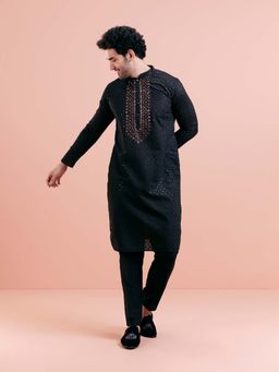 KISAH - Men Black Embroidered Kurta with Pant (Set of 2)