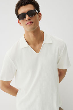 H&M - Men White Regular Fit Colla T-Shirt