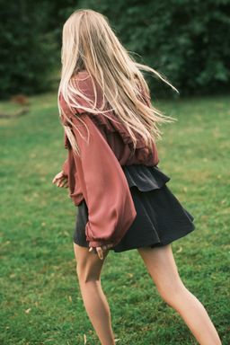 H&M - Women Grey Fla Mini Skirt