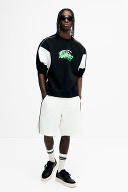 H&M - Men White Relaxed Fit Mesh Shorts