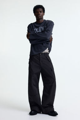 H&M - Men Grey Loose Fit Cargo Trousers