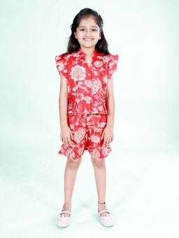 KiddoPanti - Girlss Red Ruffled Sleeves Flower Printed Top with Frill Shorts (Set of 2)