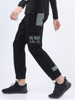 HIGHLANDER - Men Black Solid Cargo